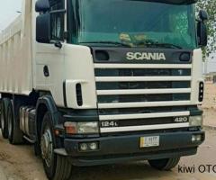 سكانيا للبيع