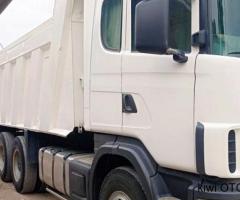 سكانيا للبيع