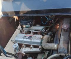 للبيع حادله ستيليه رولتين 3طن عرض 90 سانتيم ادوات مابيه ارقام حادله شغاله محرك 3 بستم كابوته جديد كي