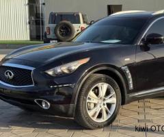 انفينيتي QX70
