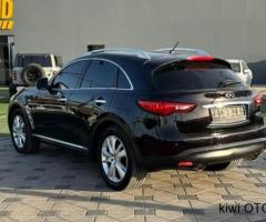 انفينيتي QX70