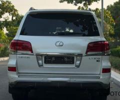 لكزس LX570